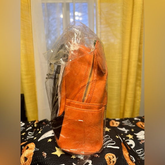 SOLD Rare factory sealed pumpkin Mickey loungefly - Picture 4 of 5